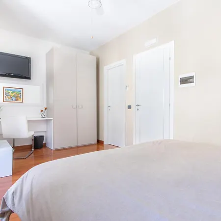 Porta Delle Madonie Bed & Breakfast Campofelice Di Roccella