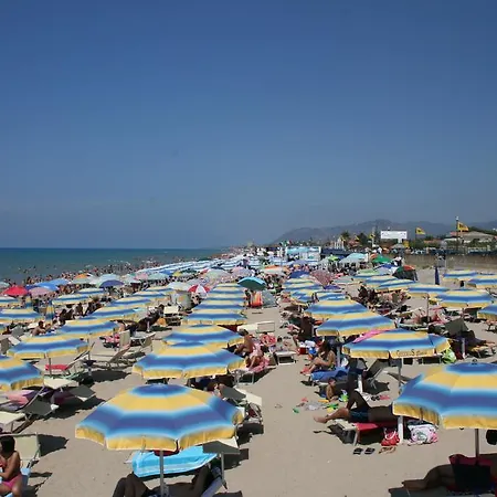Porta Delle Madonie Bed & Breakfast Campofelice Di Roccella